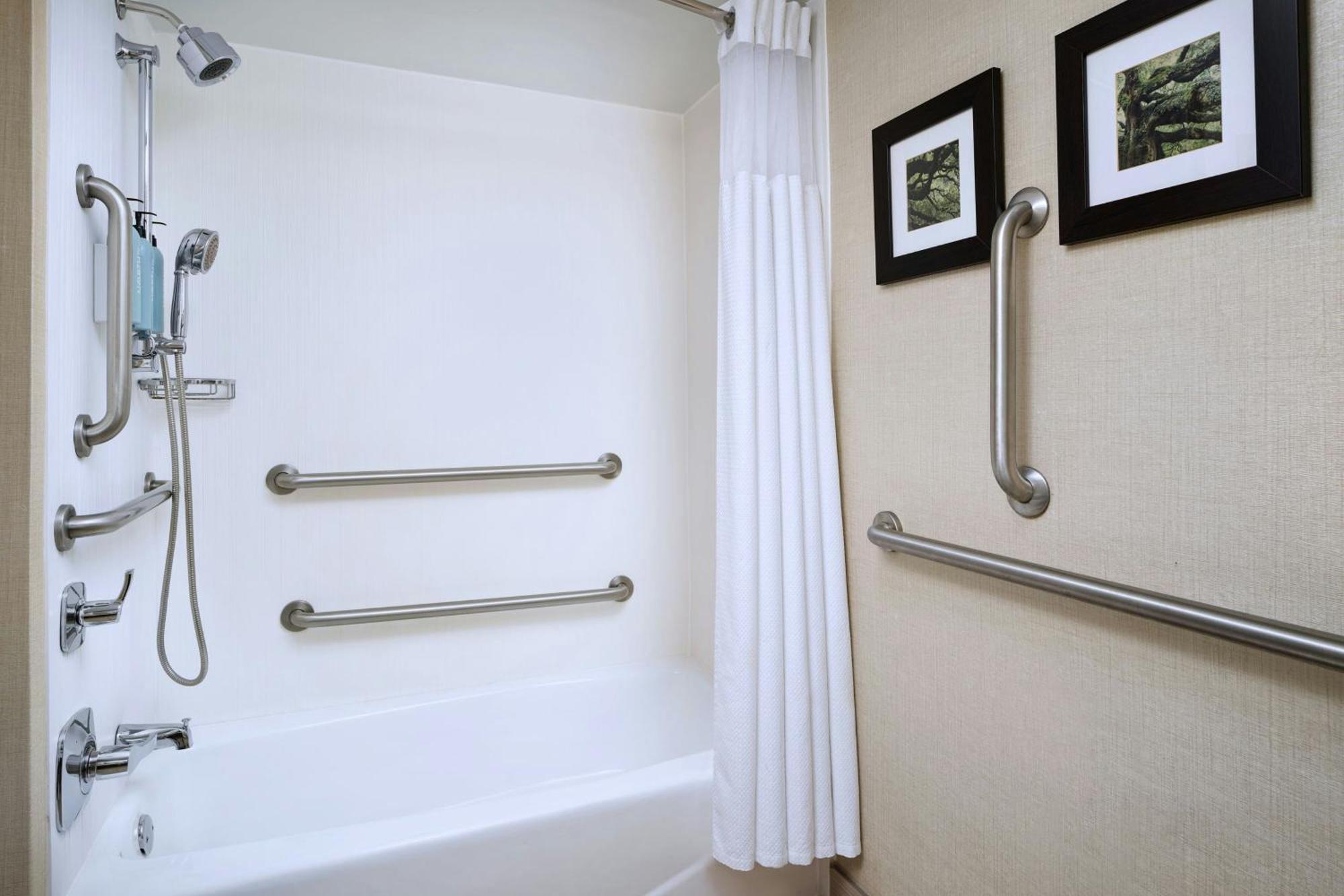 Courtyard By Marriott Charleston Historic District Hotell Exteriör bild